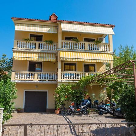 Apartman Laura Selce Buitenkant foto