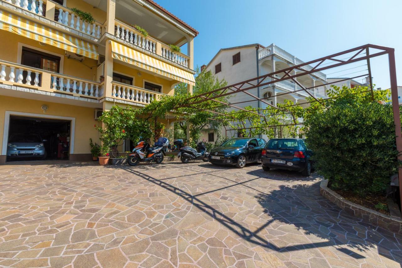 Apartman Laura Selce Buitenkant foto