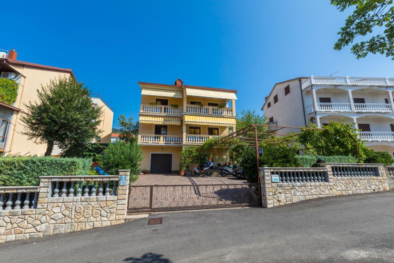 Apartman Laura Selce Buitenkant foto