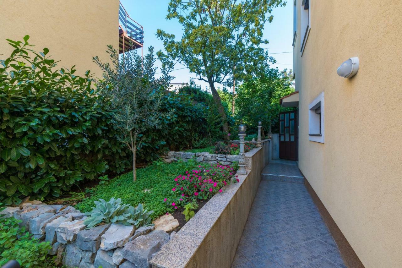 Apartman Laura Selce Buitenkant foto